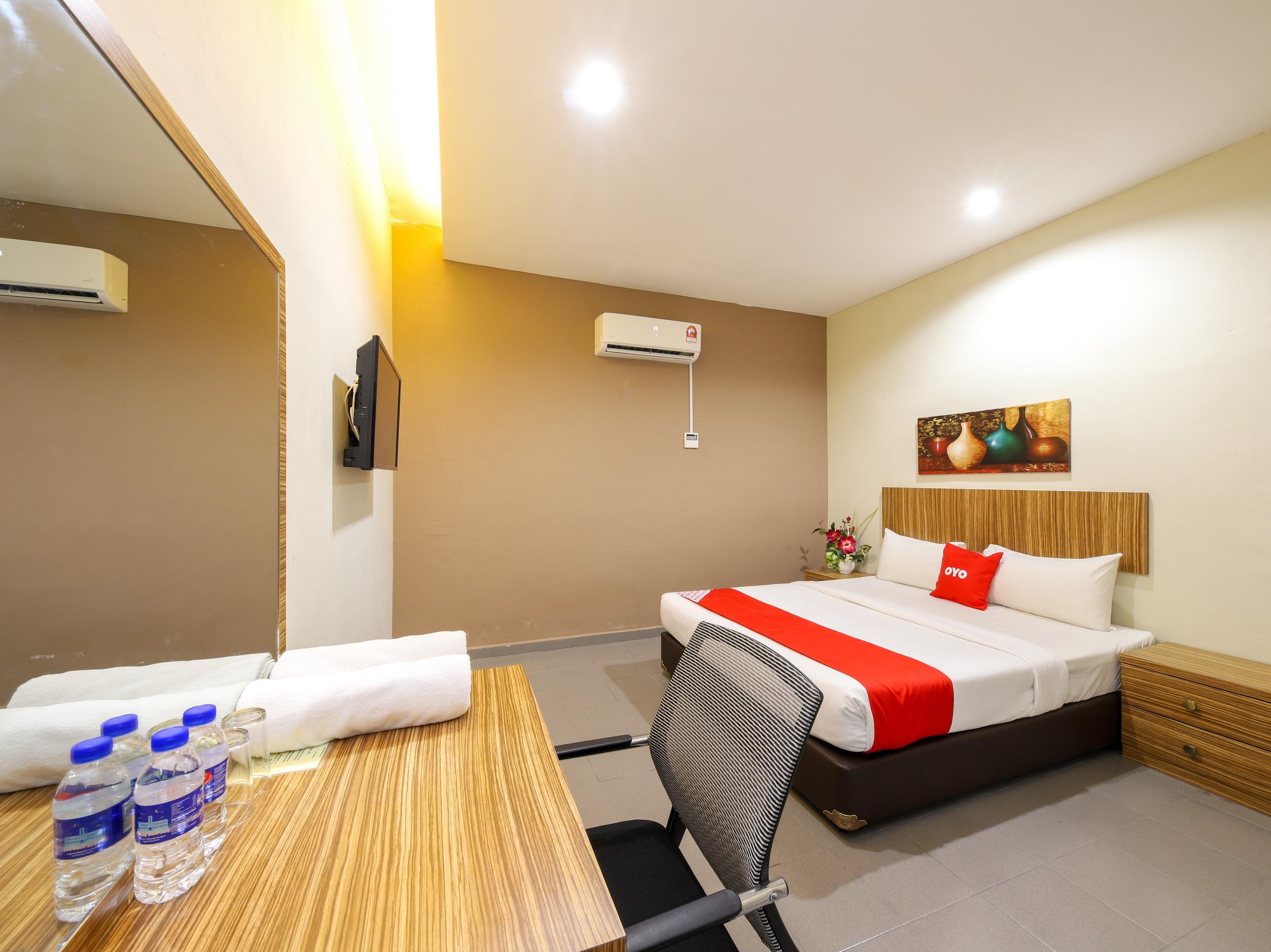 Oyo89839里亚兹酒店 Malacca 外观 照片