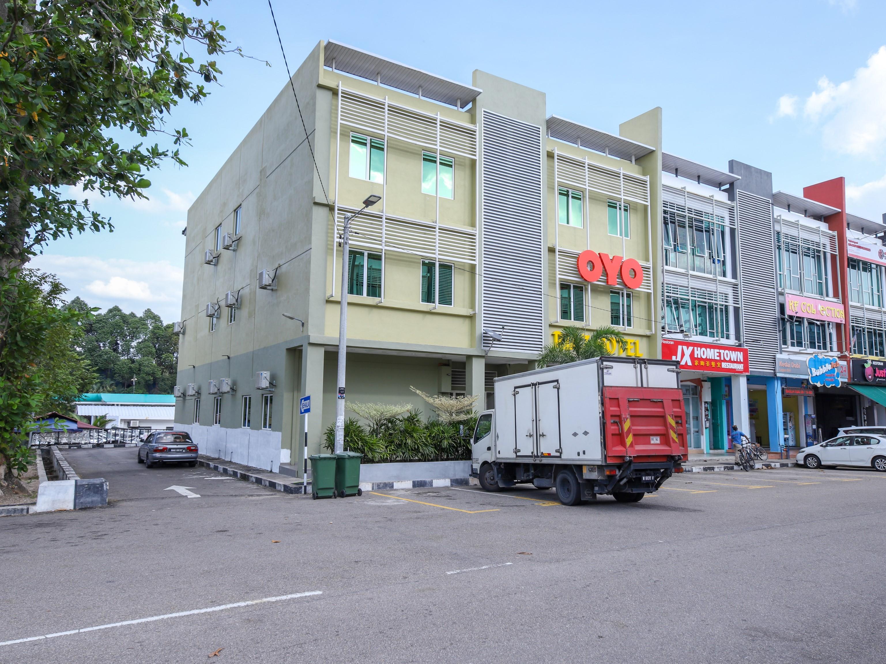 Oyo89839里亚兹酒店 Malacca 外观 照片