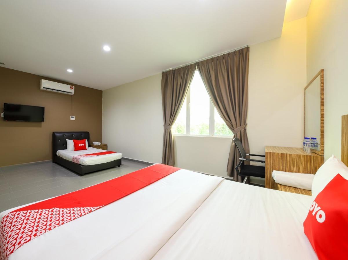 Oyo89839里亚兹酒店 Malacca 外观 照片